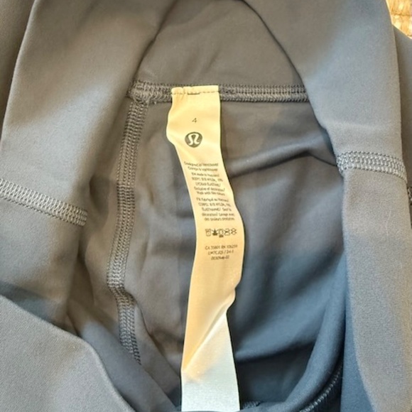 LULULEMON BNWT Align High Rise 4in Short  Size 4 - Picture 4 of 7